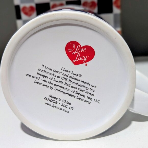I Love Lucy – Lucy & Ricky 18oz Collectible Mug - Picture 2 of 5